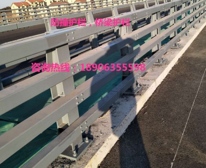 防撞護欄，防撞立柱廠家