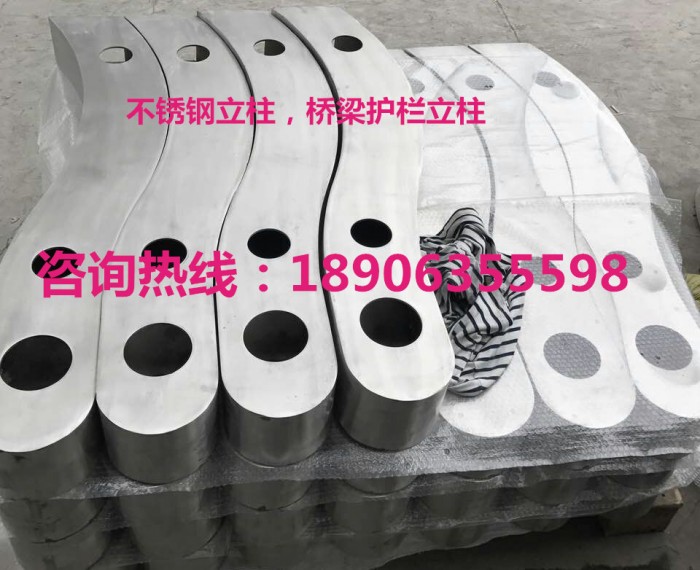不銹鋼立柱，橋梁護(hù)欄立柱