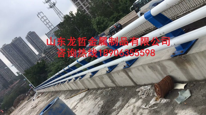 橋梁防撞護欄，防撞立柱